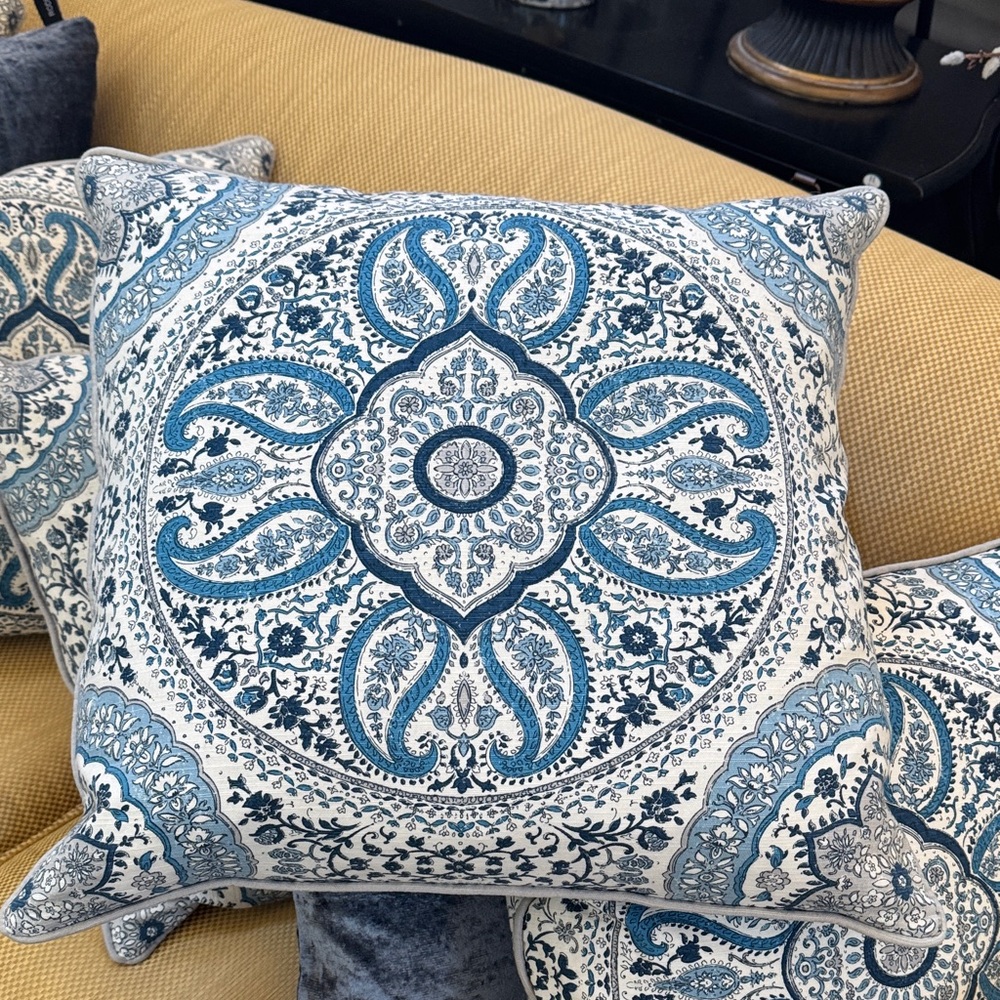 Envogue Blue and White Decorative feather Pillows set of 2 - Picture 1 of 5